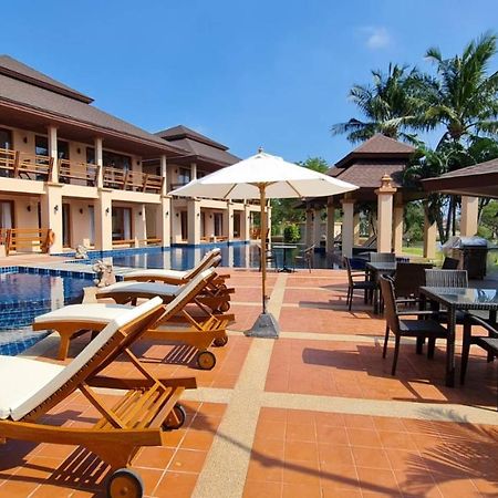 Elegancy Resort HHQ Zewnętrze zdjęcie