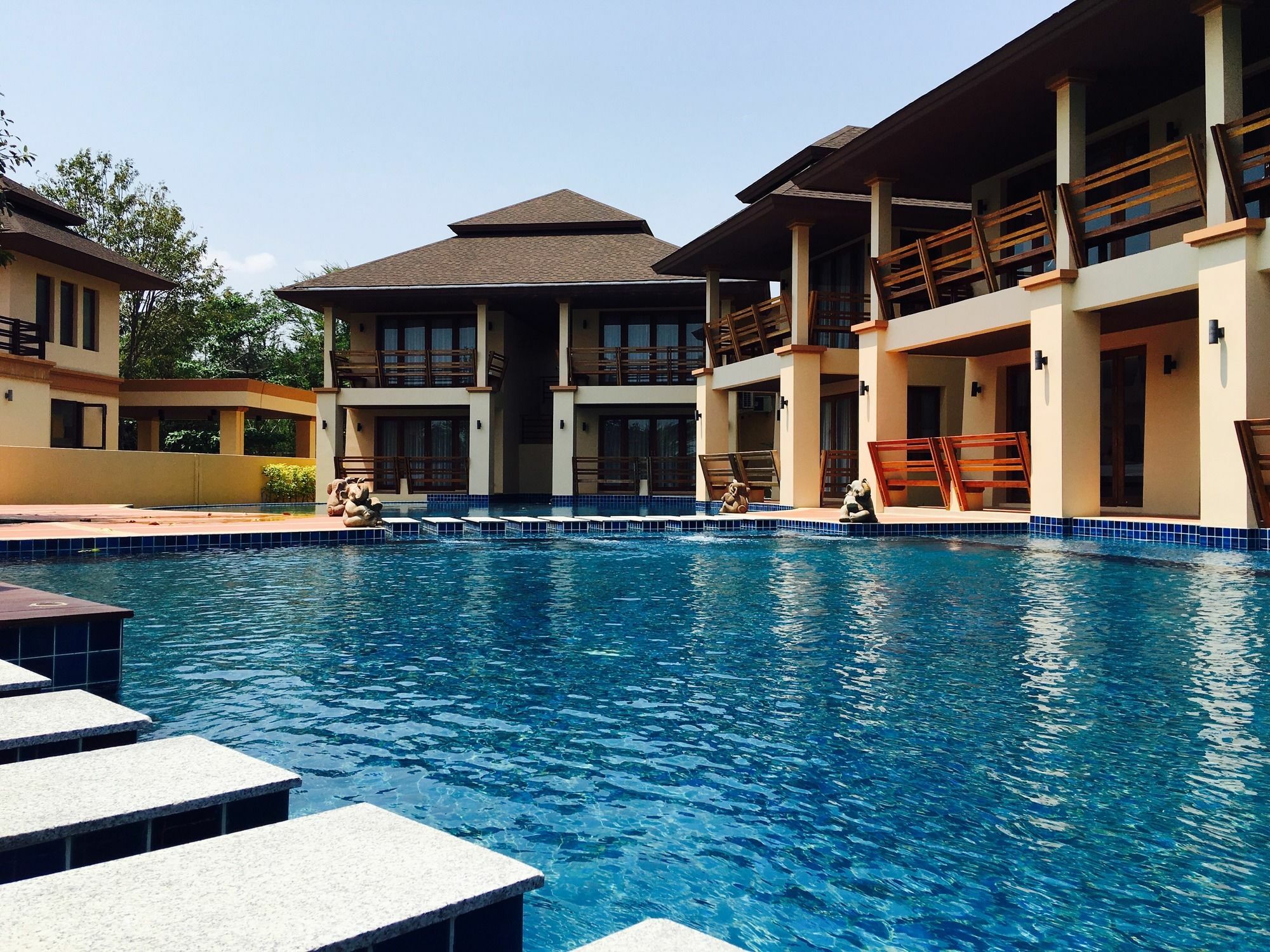 Elegancy Resort HHQ Zewnętrze zdjęcie