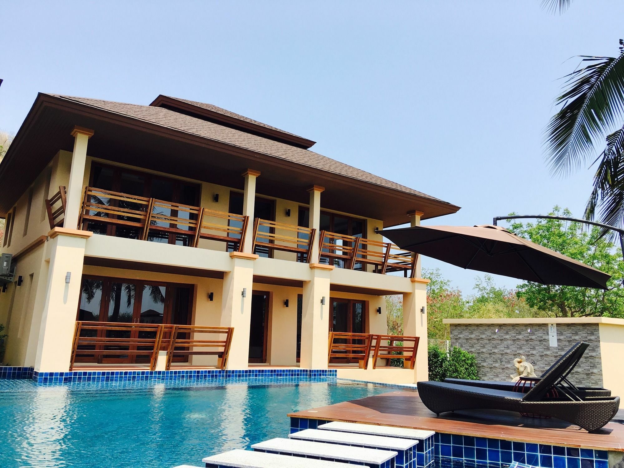 Elegancy Resort HHQ Zewnętrze zdjęcie